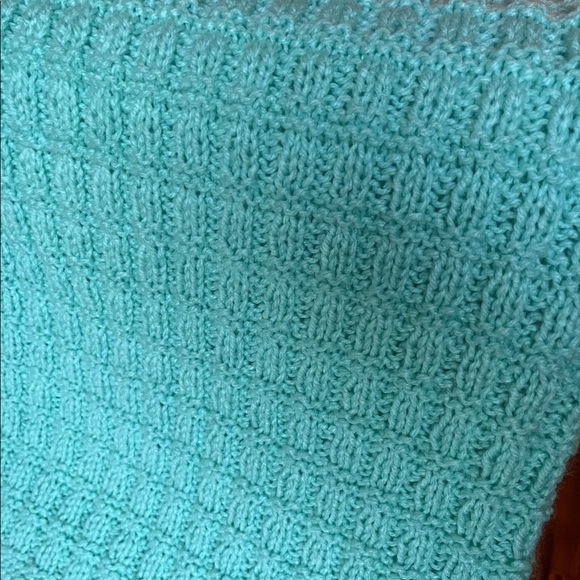 Hand Knit Baby Blanket and Hat Set - Picture 3 of 4